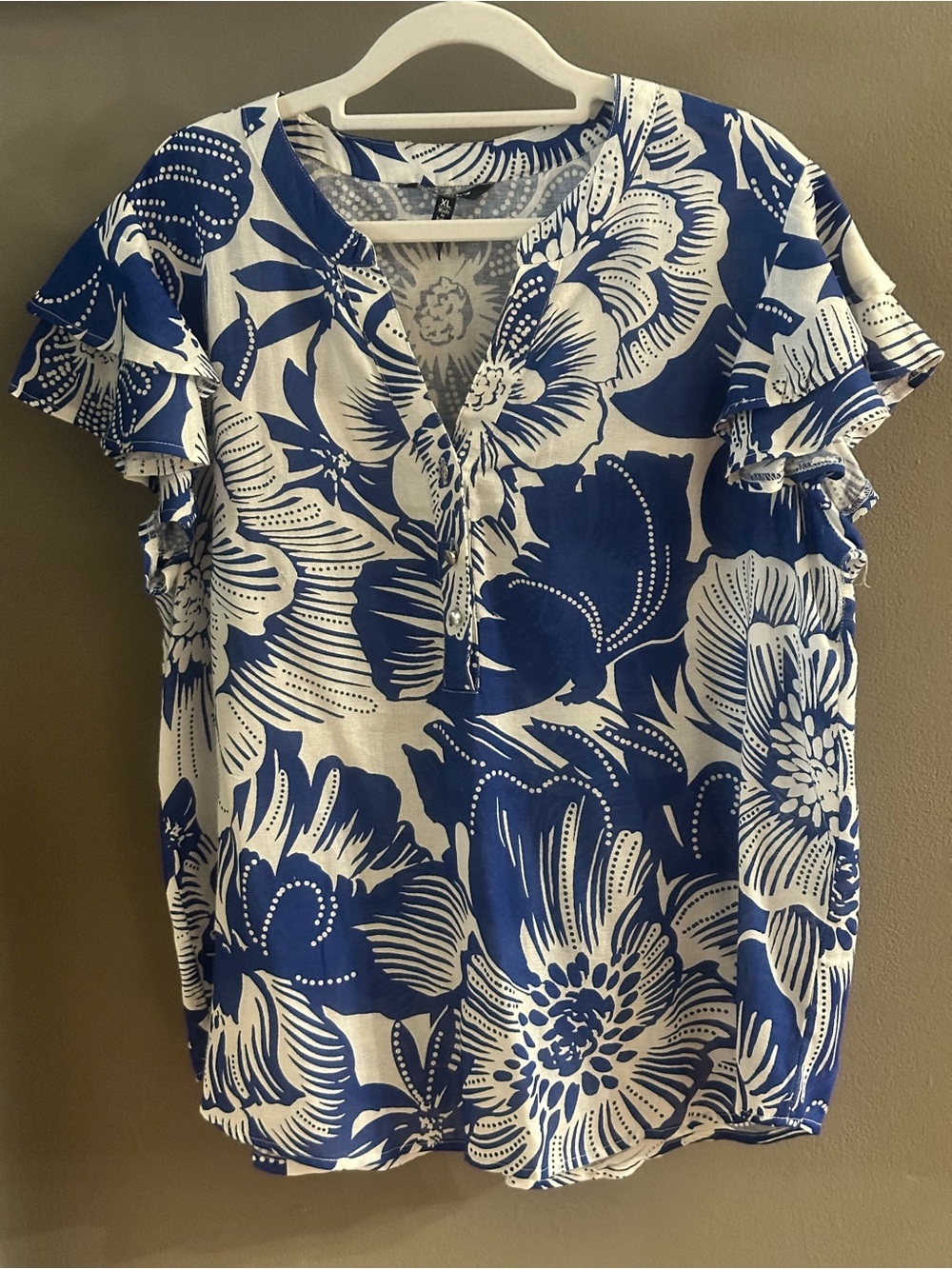 CASSEE’S BRAND LADIES TOP